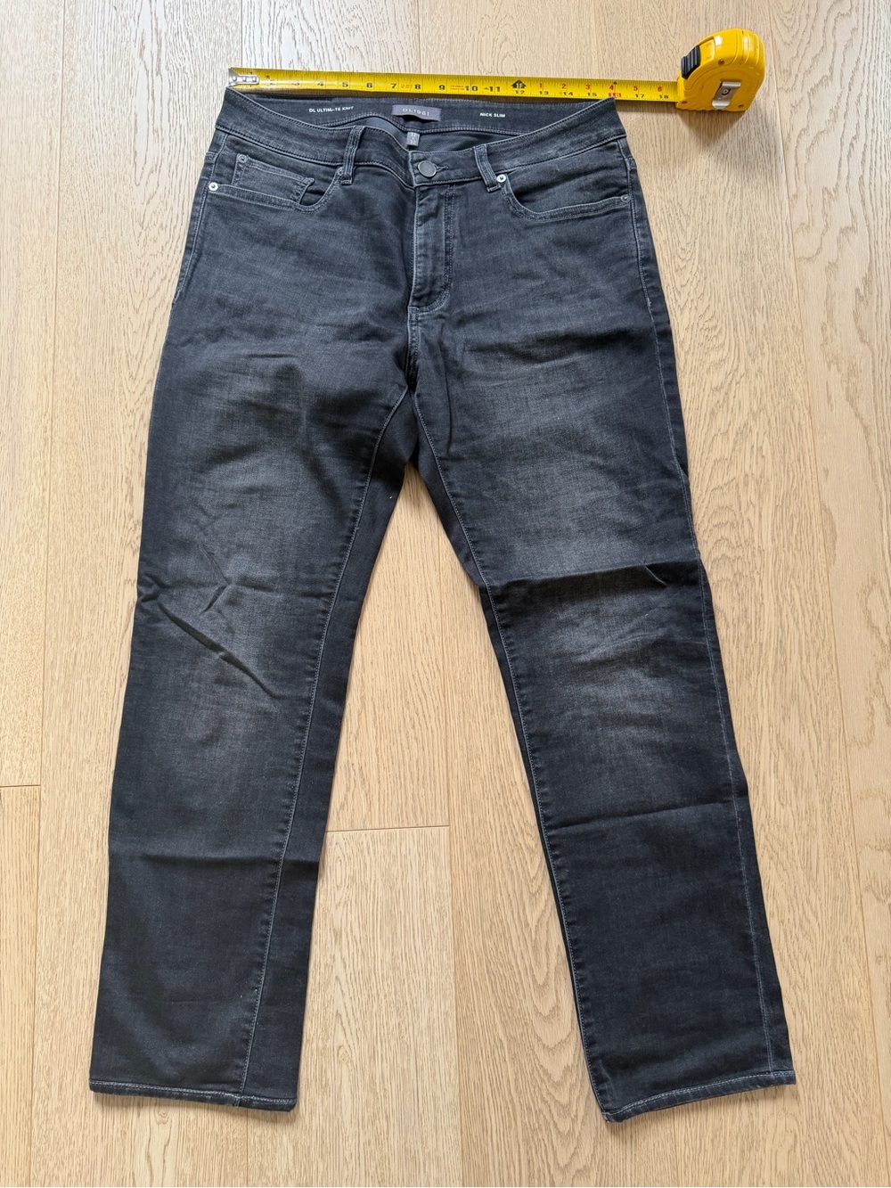 DL1961 Men’s Nick Slim Jeans in Washed Black Size 32" x 28"